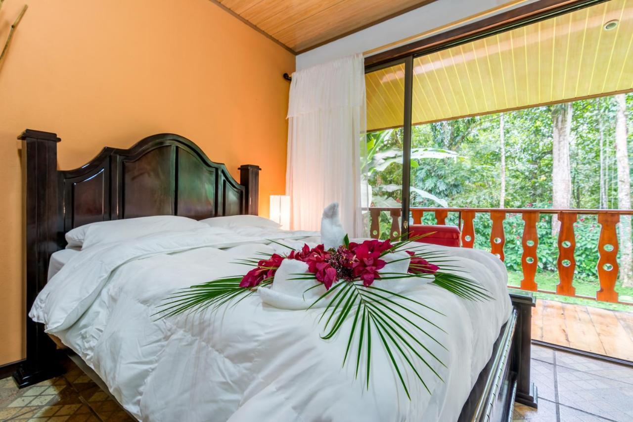 Ara Ambigua Lodge Sarapiqui Bagian luar foto